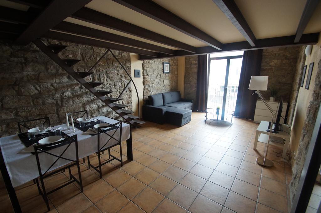 Urbi Apartments Manresa Oda fotoğraf